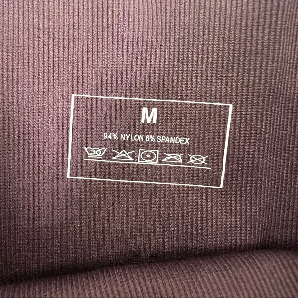 NWT Mend athletics purple moto style seamless legging pants size medium M B51 - Picture 3 of 4